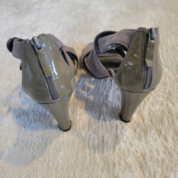 Talbolts Heels - Picture 3 of 4